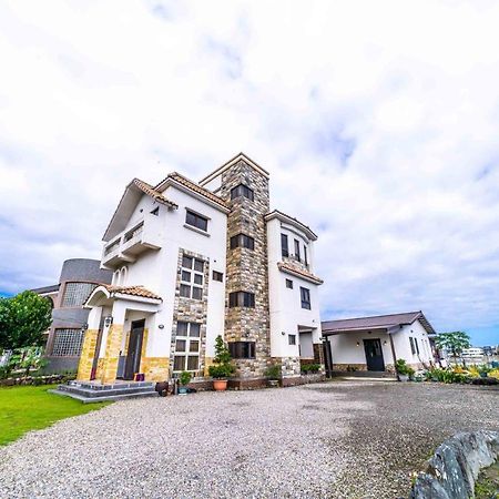 Aurora Castle Guest House Luodong Eksteriør bilde
